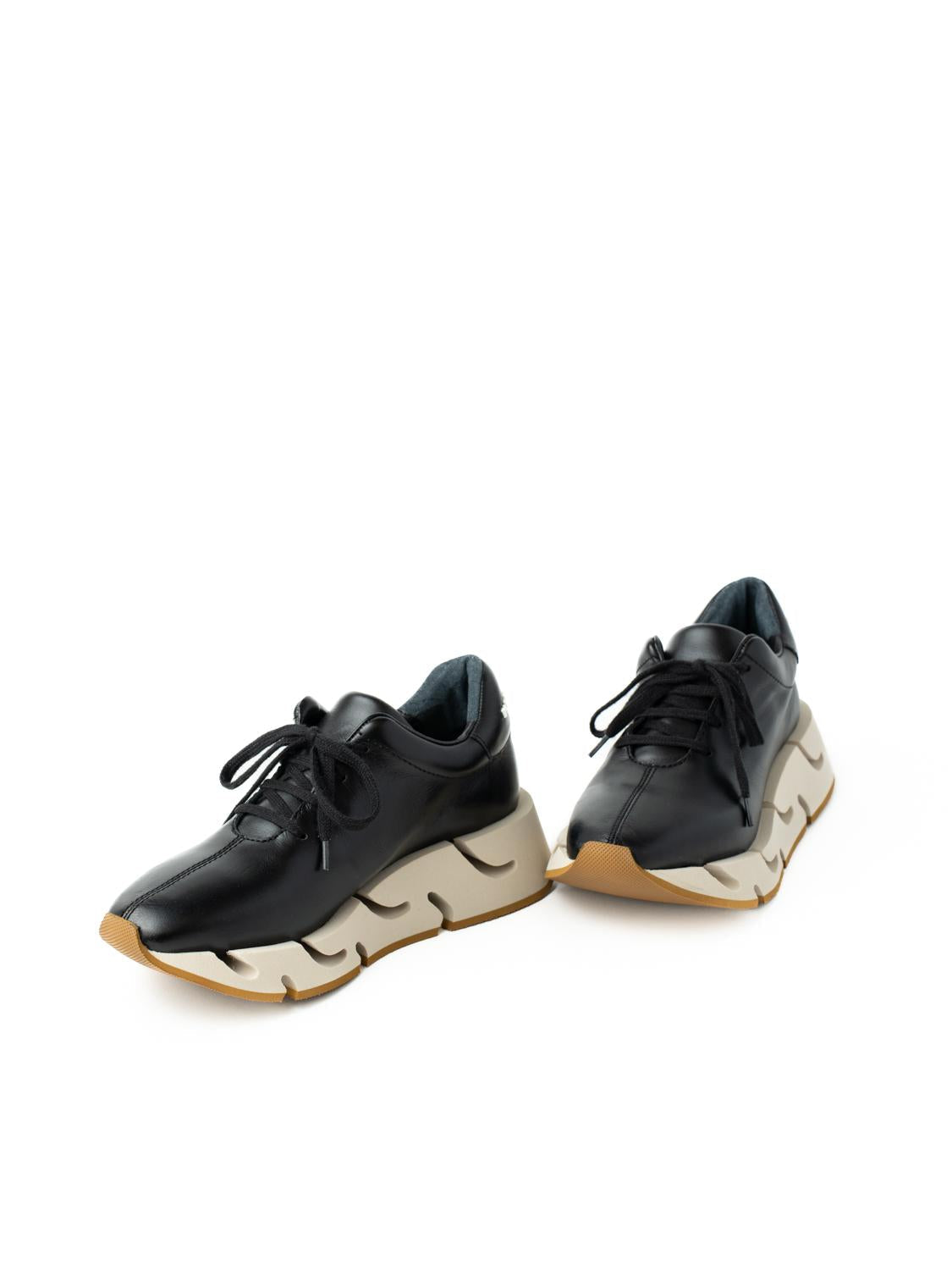 PIA NAPPA BLACK