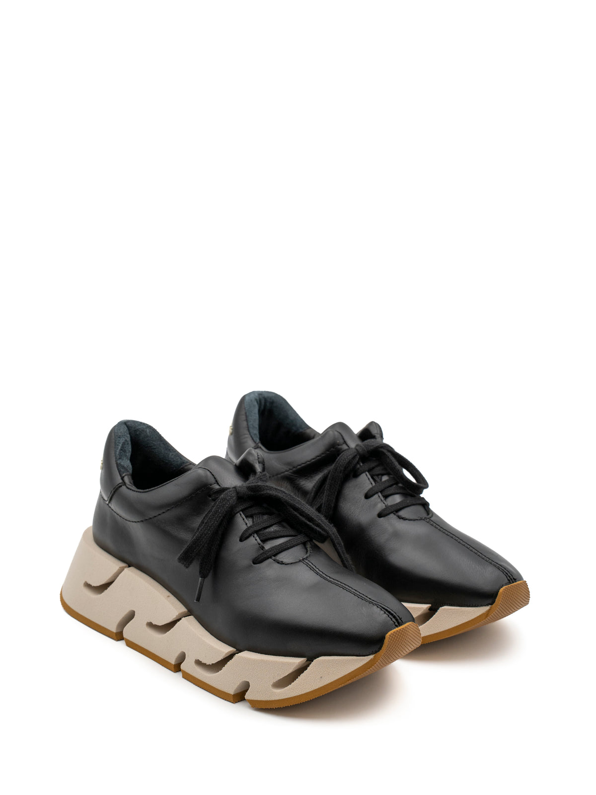 PIA NAPPA BLACK
